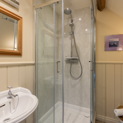 The Coach House- ensuite shower room